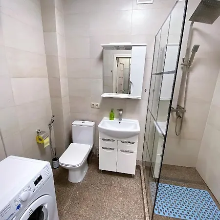затишна в жк каховська, метро лівобережна, мвц Апартаменти